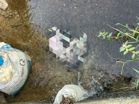 Phát hiện thi thể bé sơ sinh còn dây rốn nằm cạnh mương nước gần nghĩa trang, dấu hiệu nghi vấn gây chú ý