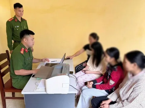 Màn “giải cứu” nhanh như chớp của Công an, giúp 2 thiếu nữ thoát bẫy "việc nhẹ lương cao"