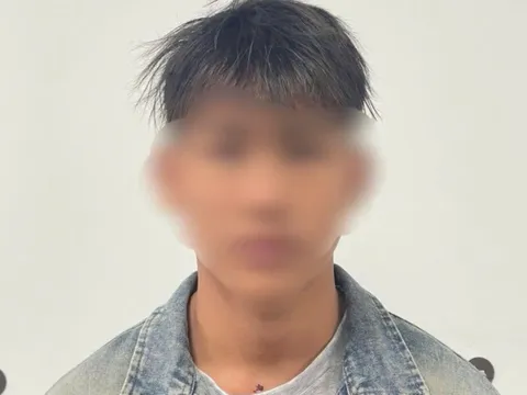 Khởi tố học sinh 15 tuổi vượt ô tô, lao vào dải phân cách khiến bạn đồng hành 15 tuổi tử vong