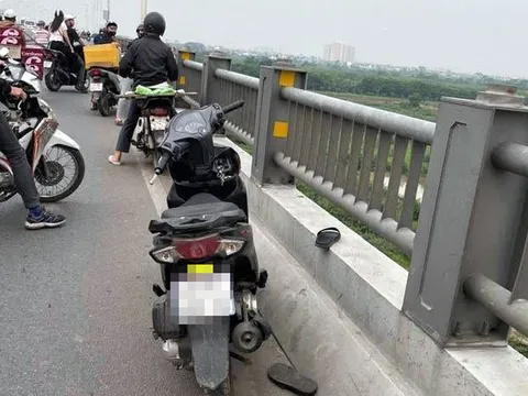 Người đàn ông rơi từ cầu Vĩnh Tuy tử vong: Một chi tiết đầy xót xa và ám ảnh tại hiện trường