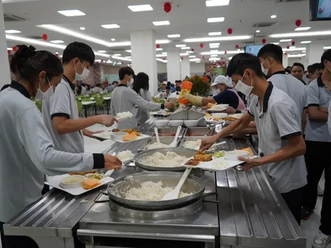 Mức chi tiền ăn giữa ca, tiền ăn trưa 1.200.000 đồng/người/tháng đối với người lao động sẽ là mốc thu nhập tính thuế TNCN mới theo Dự thảo Nghị định, cụ thể ra sao?