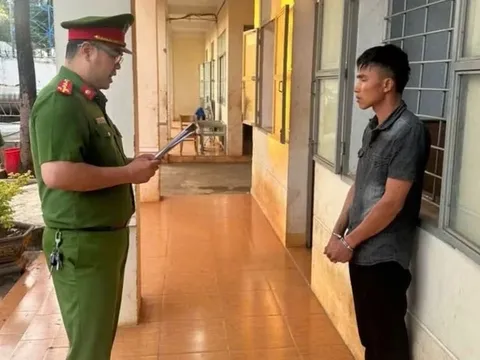 Khởi tố Trần Như Tài vì lấy xe máy người lạ chạy mất hút sau phút "thân mật"