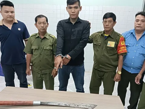 Bắt Phạm Quốc Khánh