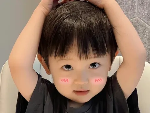 Ông nội nói nhân viên tư pháp đặt tên cho cháu là Lưu Thừa Bách Tính, nghe giải thích ý nghĩa nhiều người “ngã ngửa”