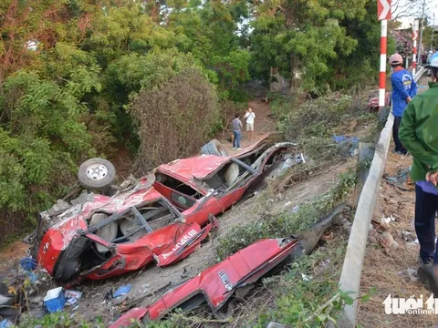 Tiếng hét lớn của tài xế trước khi xe khách lao xuống vực khiến 4 người tử vong