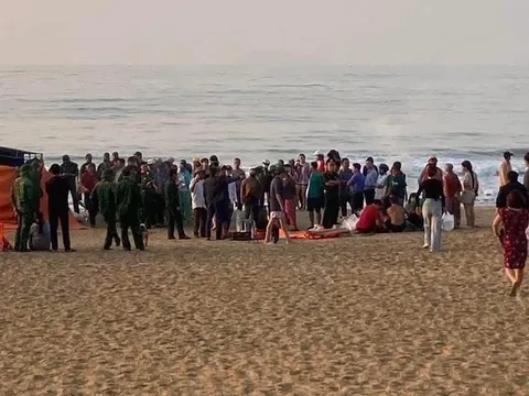 Thi thể nam sinh lớp 12 bị sóng cuốn mất tích ở biển Quy Nhơn đã được tìm thấy ở đâu?