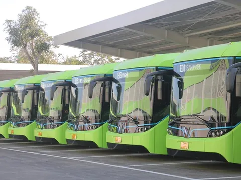 Hà Nội vận hành thêm 10 tuyến xe buýt điện từ 1/4