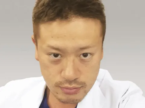 Từng là bác sĩ “không tì vết”, người đàn ông này bị lật tẩy sau 9 năm với tội ác khiến ai nghe cũng lạnh người