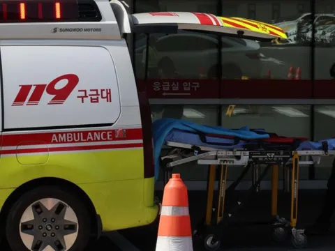 Gọi cấp cứu trong tuyệt vọng nhưng liên tiếp bị từ chối, người cha bất lực nhìn con ra đi ngay khi vừa chào đời