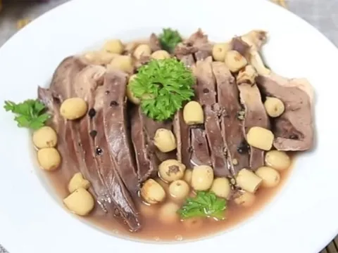 Bộ phận lợn từng bị bỏ qua lại là “kho báu dinh dưỡng”: Mỗi con chỉ có 1, đi chợ muộn dễ hết