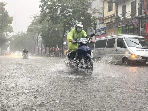 Tin thời tiết mới nhất ngày 04/11: Bắc Bộ chuyển rét, khu vực Trung Bộ mưa cục bộ cường suất lớn