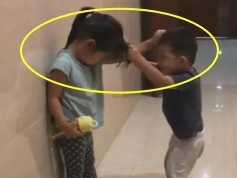 Ấm ức vì lúc nào mẹ cũng bắt phải nhường nhịn em trai, bé gái nói một câu khiến mẹ câm nín