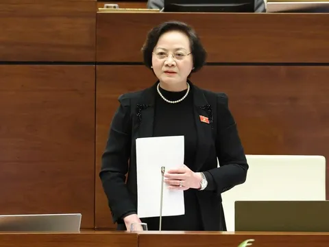 Bộ trưởng Bộ Nội vụ: Tạm giữ nguyên mô hình chính quyền địa phương trong thực hiện sắp xếp bộ máy