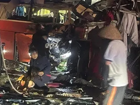 “Người hùng” thuật lại phút giây mạo hiểm phá cửa, chui vào trong xe khách gặp nạn ở Sơn La để cứu người 