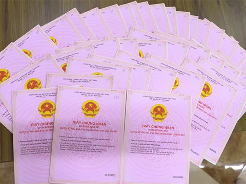 Sáp nhập đơn vị hành chính, người dân có cần đổi ‘sổ đỏ’?