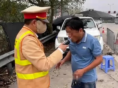 Phát hiện tài xế xe đầu kéo vi phạm nồng độ cồn gấp 2,2 lần mức kịch khung trên cao tốc