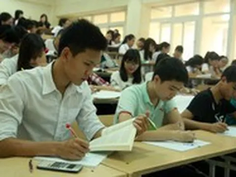 Sinh viên ngành Triết học có được miễn học phí?