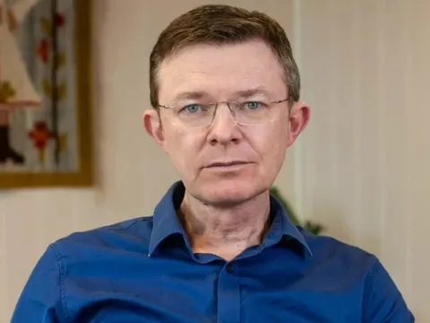 Bác sĩ phụ khoa xâm hại 94 bệnh nhân gây chấn động Na Uy: Thái độ bình thản của cựu bác sĩ khi nghe tuyên án