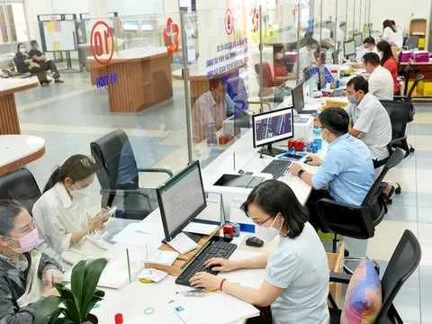 7 trường hợp công chức sẽ bị tạm đình chỉ công tác, ai cũng cần biết