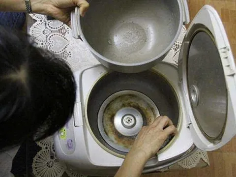 Nhìn sạch nhưng nồi cơm điện có 4 “ổ độc” âm thầm hại sức khỏe cả nhà