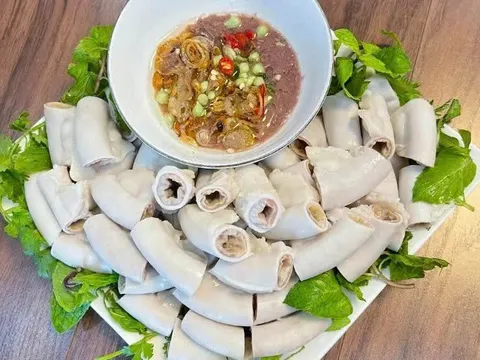 Lòng lợn – “kẻ giấu mặt” gây mỡ máu, đột quỵ mà nhiều người Việt vẫn mê mẩn