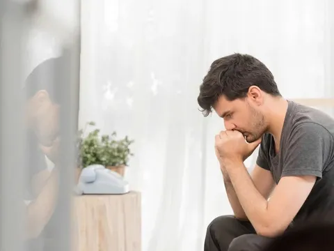 Càng yêu sâu đậm, tôi càng cô đơn trong cuộc tình chênh lệch tuổi tác