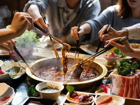 Thói quen ăn uống tưởng vô hại khiến cả gia đình ba thế hệ đối mặt với ung thư thực quản