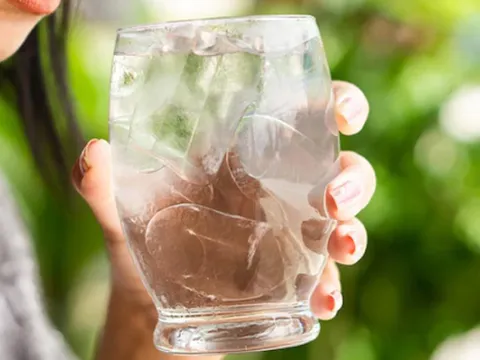 5 loại đồ uống “phản chủ” mùa nắng: Càng uống càng khát