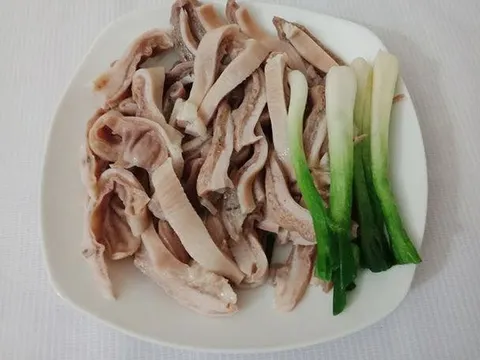 Ngỡ chỉ là món nhậu, dạ dày lợn lại chứa “mỏ vàng” cho sức khỏe