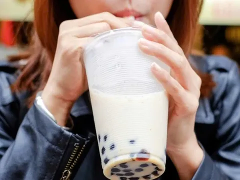 Uống trà sữa hằng ngày, cơ thể bạn sẽ "kêu cứu" ra sao?