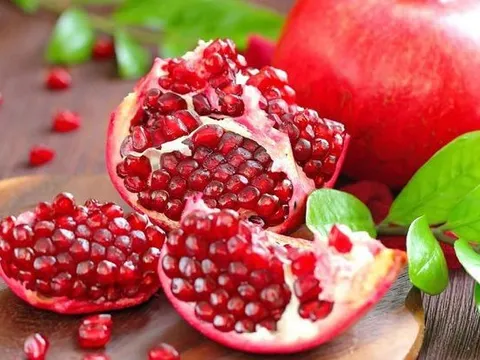 Ăn lựu: Nên nuốt hạt hay bỏ hạt để tận dụng tối đa lợi ích sức khỏe?