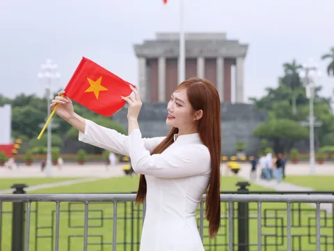 Check-in Hà Nội dịp lễ A80: Lịch trình 1 ngày ngắm cờ hoa, thưởng thức ẩm thực