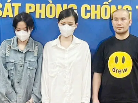 Đột kích căn hộ chung cư, bắt quả tang 5 nam nữ đang làm điều mờ ám