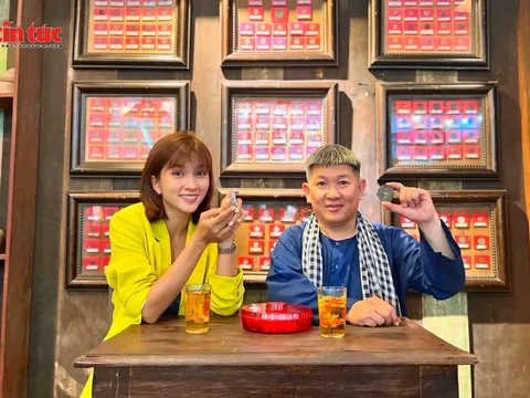 Người giữ lửa lịch sử qua bộ sưu tập ‘Bạc Cụ Hồ’