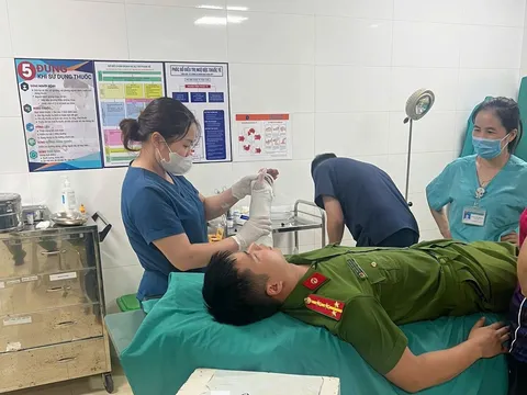 Tạm giữ Dương Công Tuấn vì đánh gãy tay phó trưởng công an xã