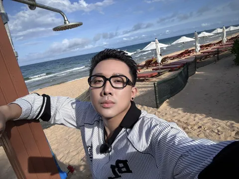 Giữa lúc im lặng gây tranh cãi, Trấn Thành bất ngờ lên tiếng dịp Quốc khánh 2/9