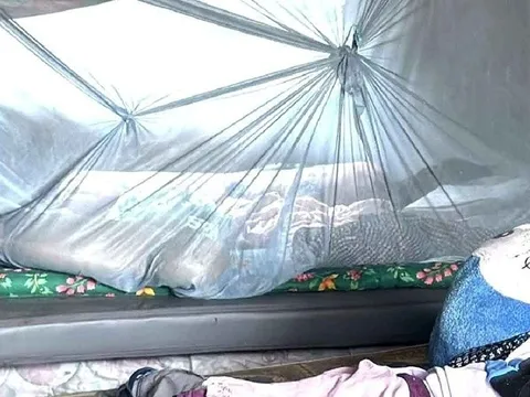 Nhậu say và chui nhầm vào giường vợ của bạn, người đàn ông nhận cái kết không thể cay đắng hơn