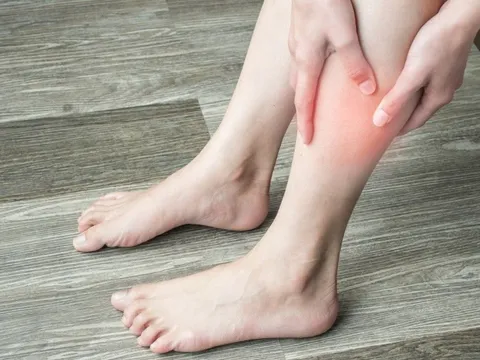 3 dấu hiệu ở chân cảnh báo lưu thông máu kém, đừng bỏ qua