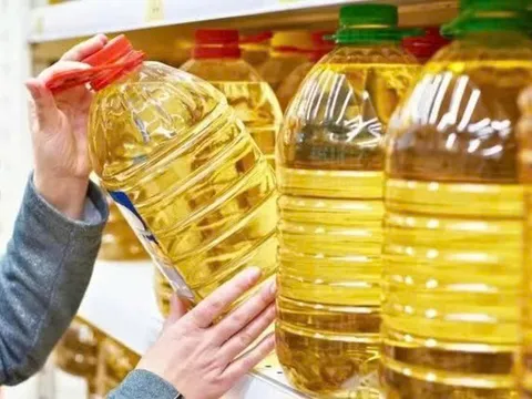 Phát hiện sản phẩm dầu thực vật kém chất lượng, hàng giả tại Hưng Yên