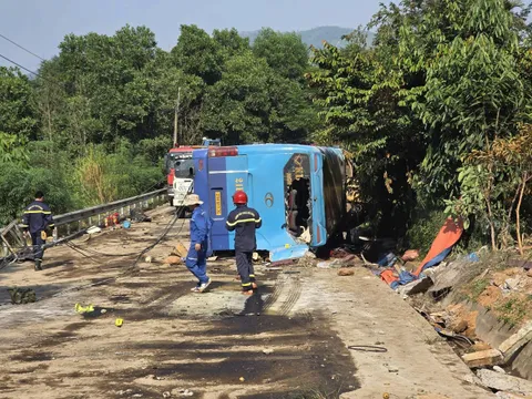 Vụ xe khách mất phanh ở Lào Cai: 3 người tử vong, một bệnh nhân nặng chuyển viện