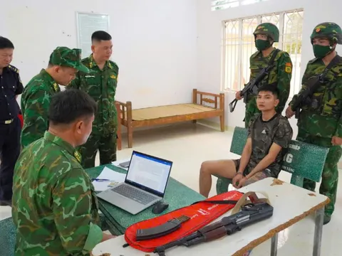 Bắt Nguyễn Hoàng Hưng mang “hàng nóng” xuất cảnh sang Campuchia