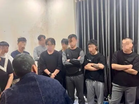 Phát hiện 13 người Trung Quốc nhập cảnh trái phép bằng thuyền vào Móng Cái, chờ sang Campuchia tìm việc làm