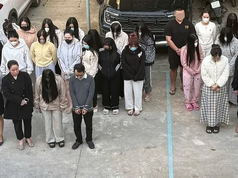 Công an đột kích cơ sở spa, massage ở Đà Nẵng, phát hiện bí mật "động trời" của Ngô Thị Dúp và dàn nữ tiếp viên