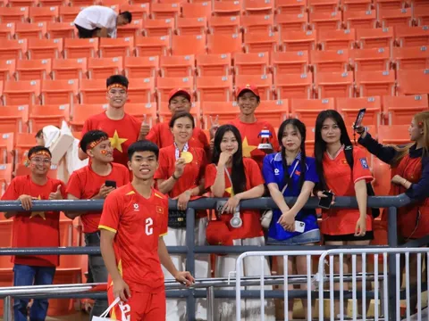 Phía sau bàn thắng xé lưới U23 UAE của "ngòi nổ" U23 Việt Nam: 3 năm mẹ ở trọ, rửa bát thuê nuôi giấc mơ cho con