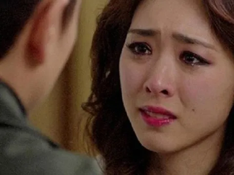 Anh giữ gìn cho tôi sự nguyên vẹn, nhưng lại tự cho mình quyền đi "bóc bánh trả tiền"