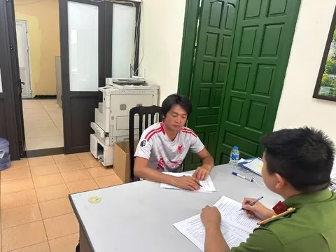 Trần Quốc Tuấn, đối tượng truy nã về tội giết người ra đầu thú