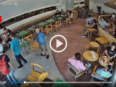 Khoảnh khắc sinh tử: Bác sĩ trẻ ép tim giữa quán cà phê, cứu người đàn ông trong “phút vàng”