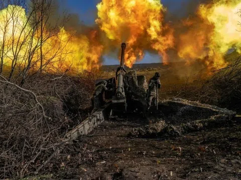 Ukraine sa vào "bẫy lửa tử thần" ở Kursk, Nga rộng đường càn quét mọi mặt trận