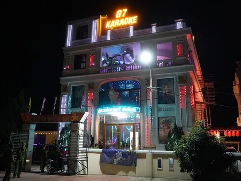 Hé lộ tình tiết vụ giải cứu 58 phụ nữ trẻ tại karaoke - massage G7