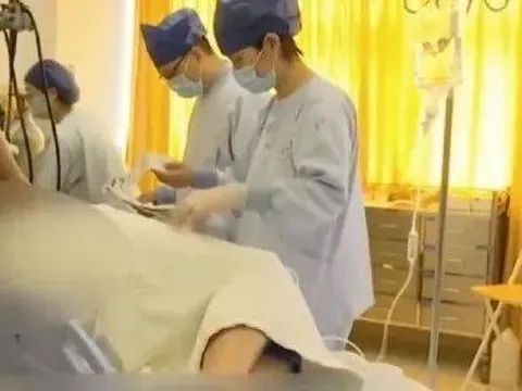 Con trai 14 tuổi khỏe mạnh bỗng phát hiện ung thư: Cảnh báo cho các bậc phụ huynh